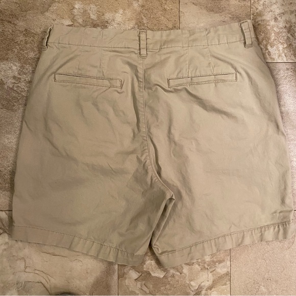 Lee Women's Regular Fit Chino Short - Picture 8 of 9